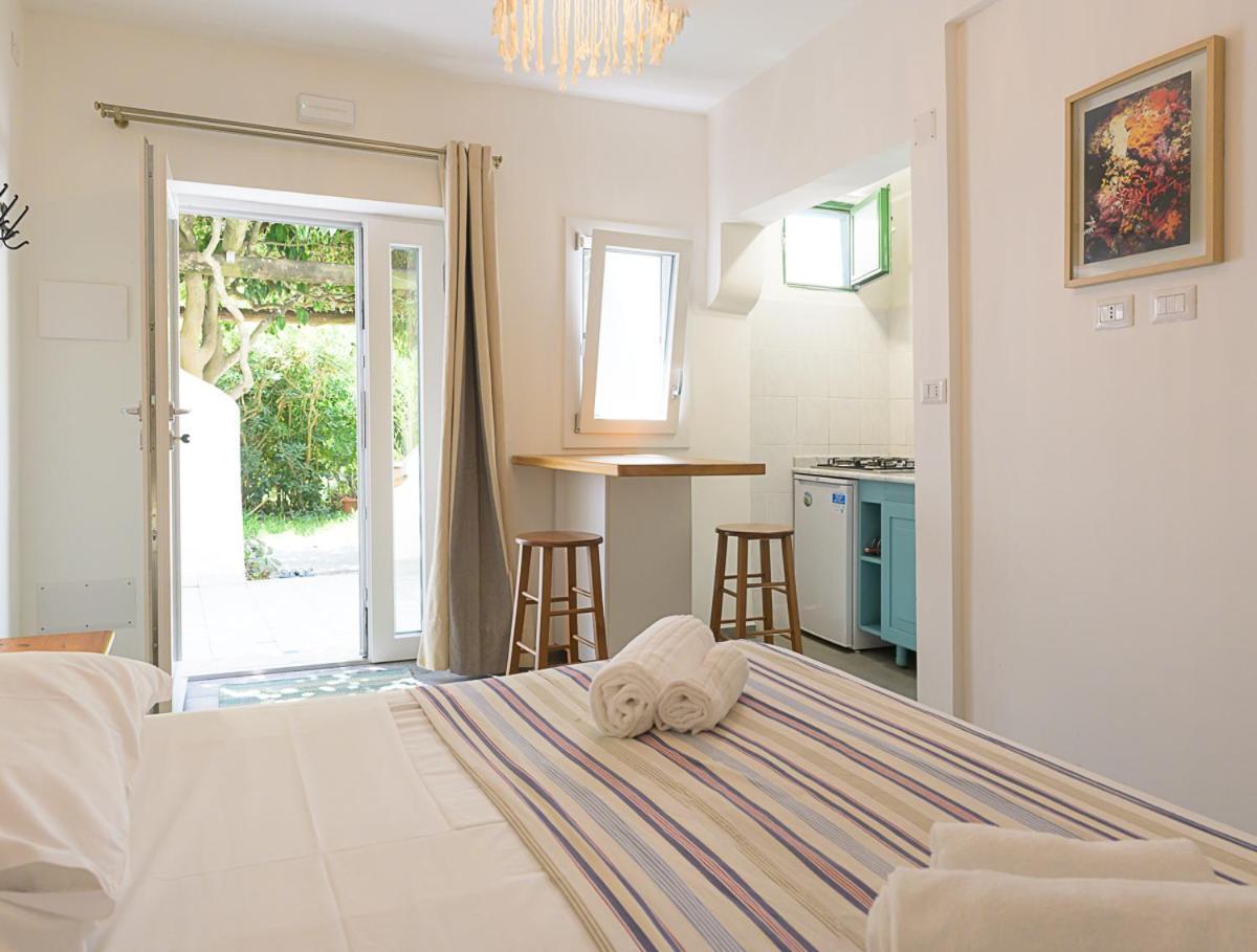 Aparthotel La Rosa Dei Venti Procida Exteriér fotografie